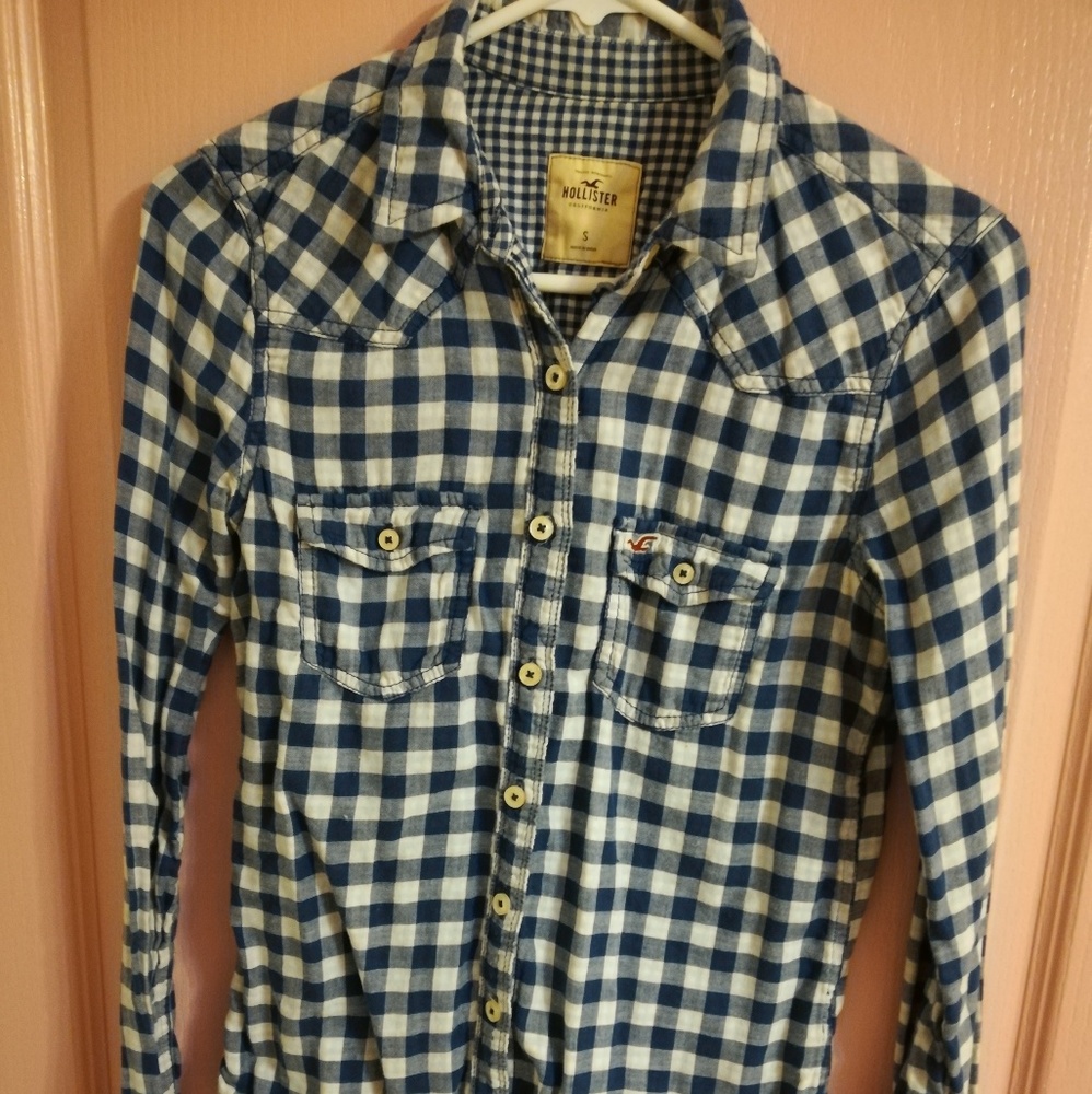 Hollister blue and white plaid shirt